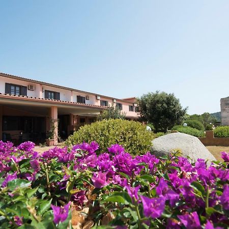 Hotel Su Giudeu Chia Esterno foto