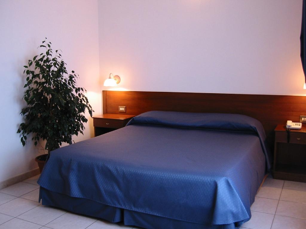 Hotel Su Giudeu Chia Camera foto