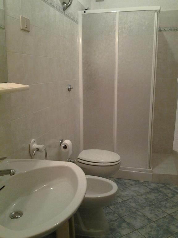 Hotel Su Giudeu Chia Esterno foto