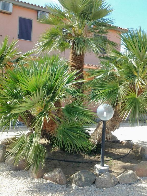 Hotel Su Giudeu Chia Esterno foto